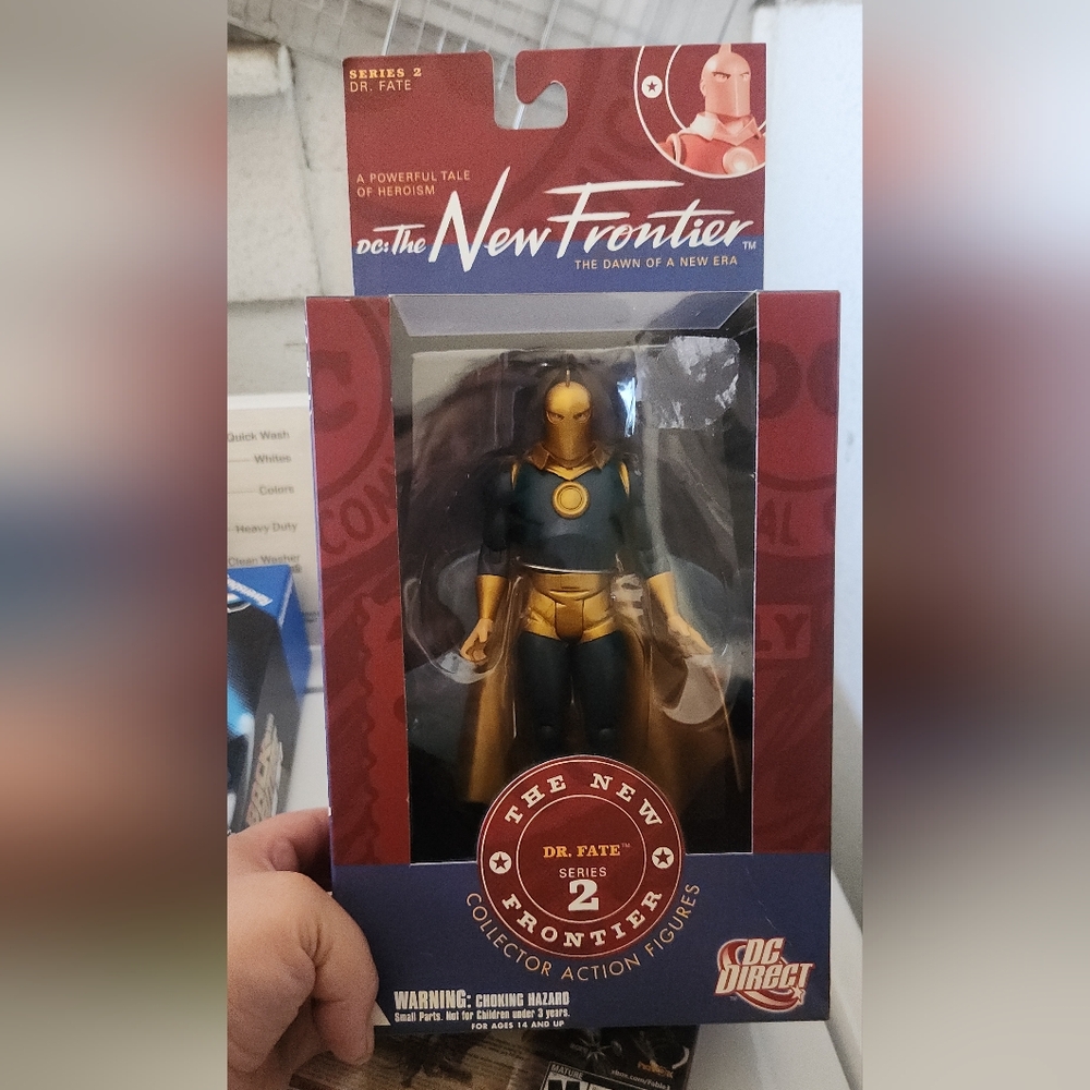 Dc: New Frontier  The Dawn Of a New Era Vinyl Figure. Blue and Gold.